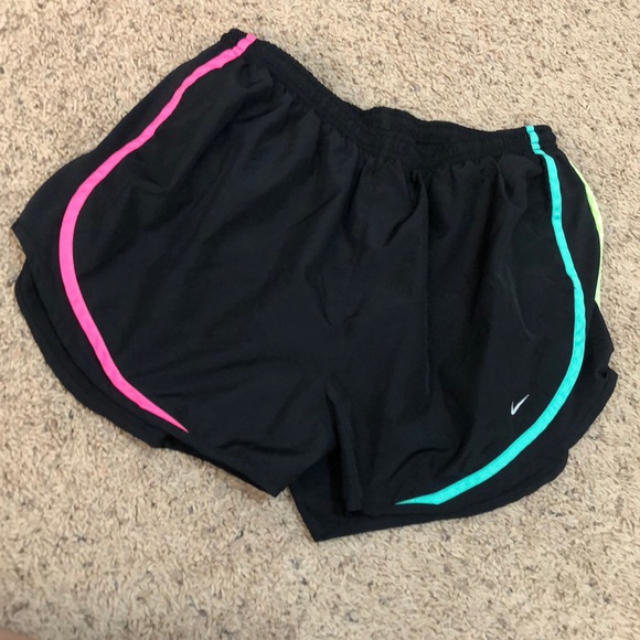Nike Pants - Nike semi fitted black colorful shorts